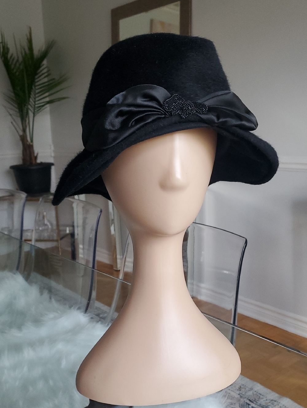 Vintage Morreton Made In France Fur Cloche Pinched Bucket Hat W/ Satin Bow Beads - Picture 3 of 14